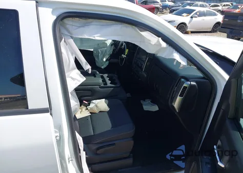 2018 Chevrolet Silverado 1500 1Lt z USA, uszkodzony, nr VIN 3GCUCRER5JG349155